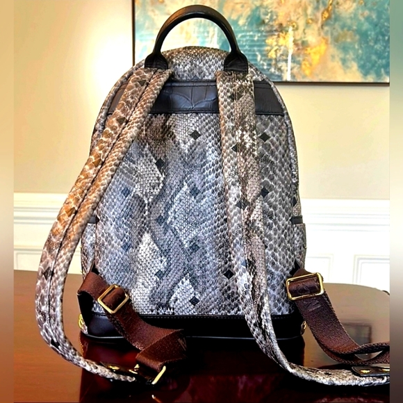 MCM RARE Genuine Python Backpack Size Medium Brand New Very RARE - Picture 4 of 8